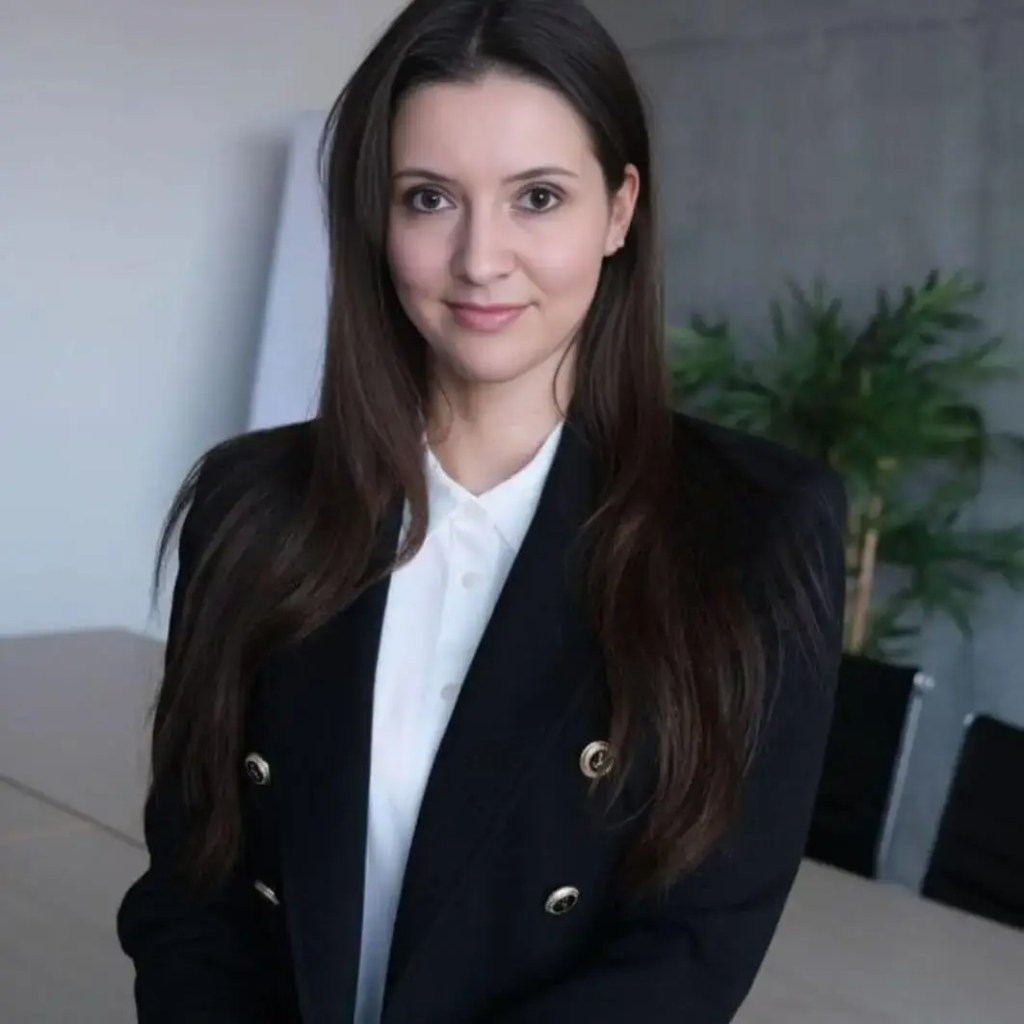 Хромогина Т.